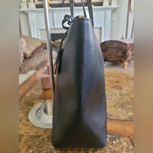 Michael Kors Black Tote Bag - Picture 3 of 8